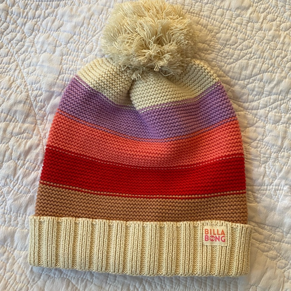BILLABONG beanie NWOT OS